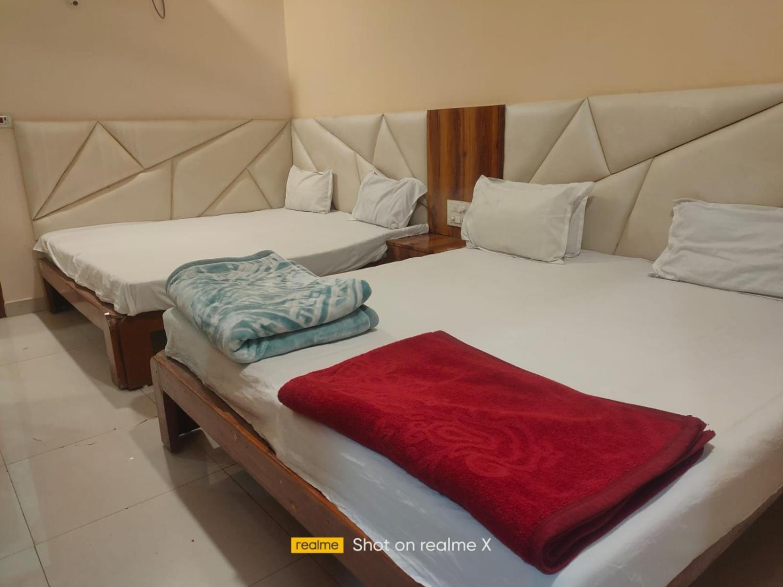 Hotel Pleasure Landmark Ujjain Exterior foto